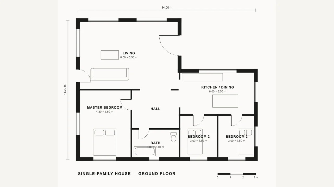 Plano de planta en blanco y negro de una casa de una planta con tres dormitorios, con nombres de habitaciones y cotas